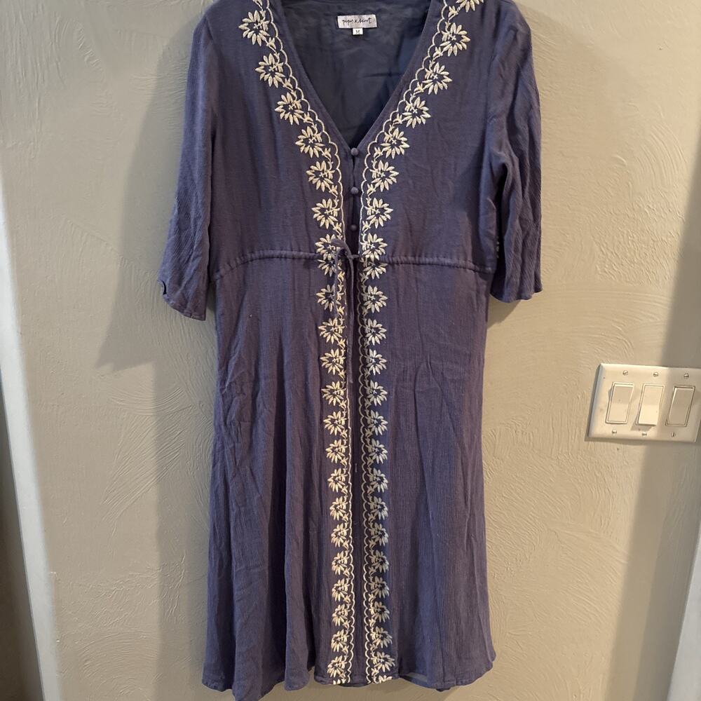 Piper‎ & Scoot Women Blue Embroidered V-Neck Tie Front Short Sleeve Dress Size M
